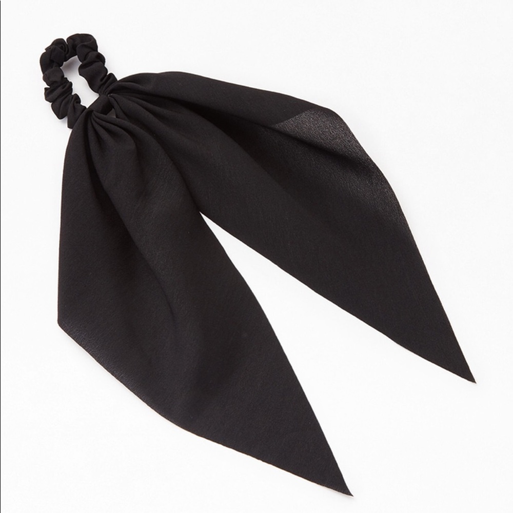 LA Hearts Black Flowy Scrunchie